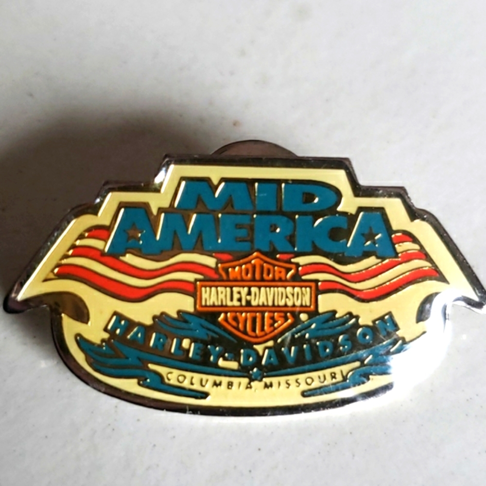 Harley Davidson Dealership pin